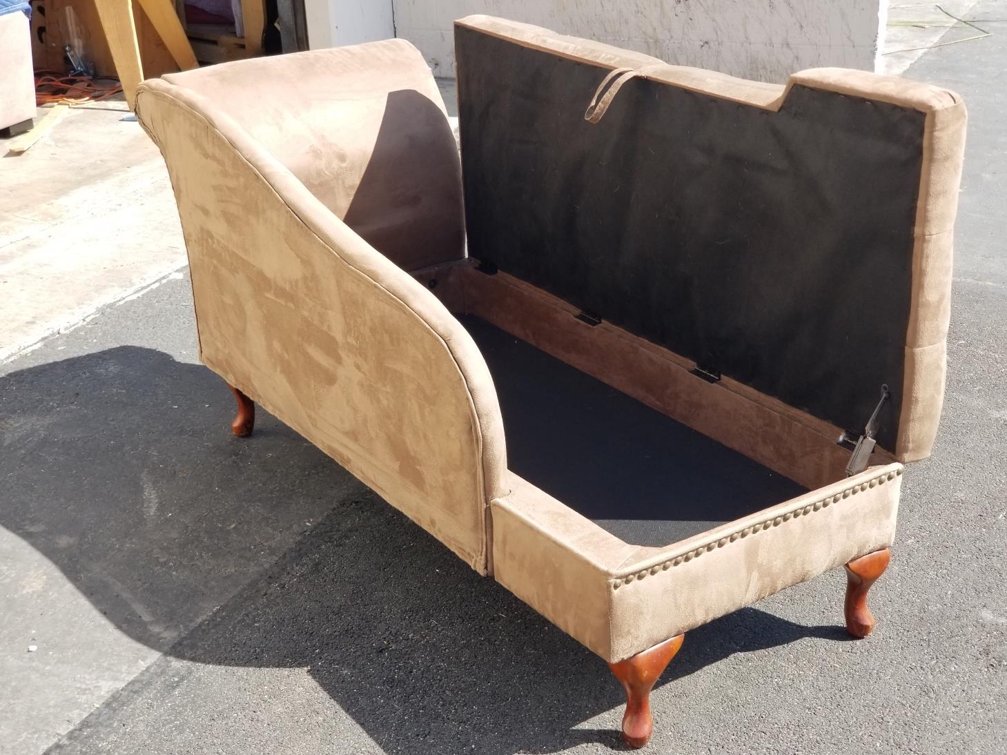 House Upholstery: Service Image-17